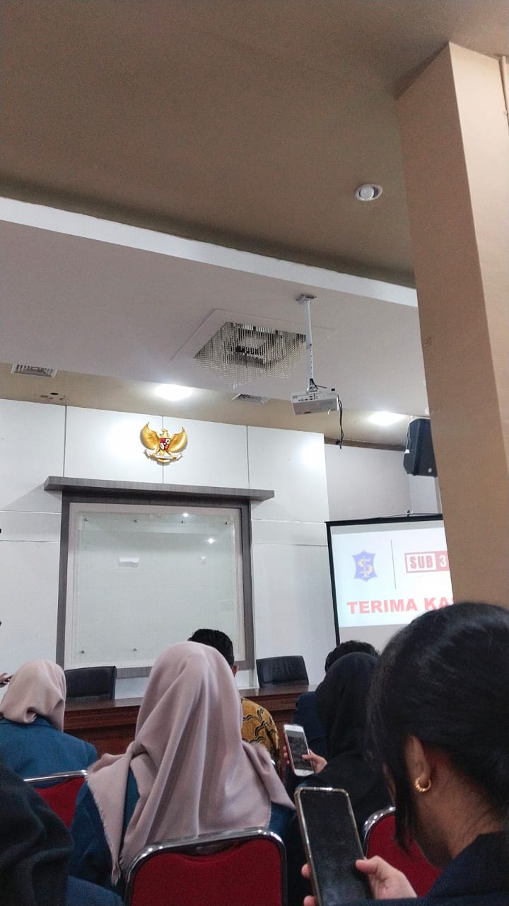 maem krupuk